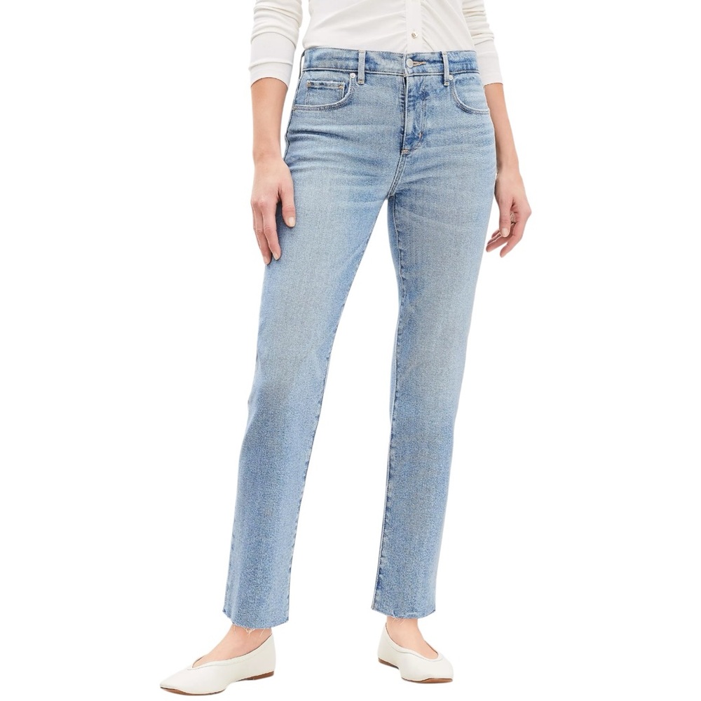 LOFT High Rise Straight Jean size 6 in Vintage Light Wash - Raw Hem